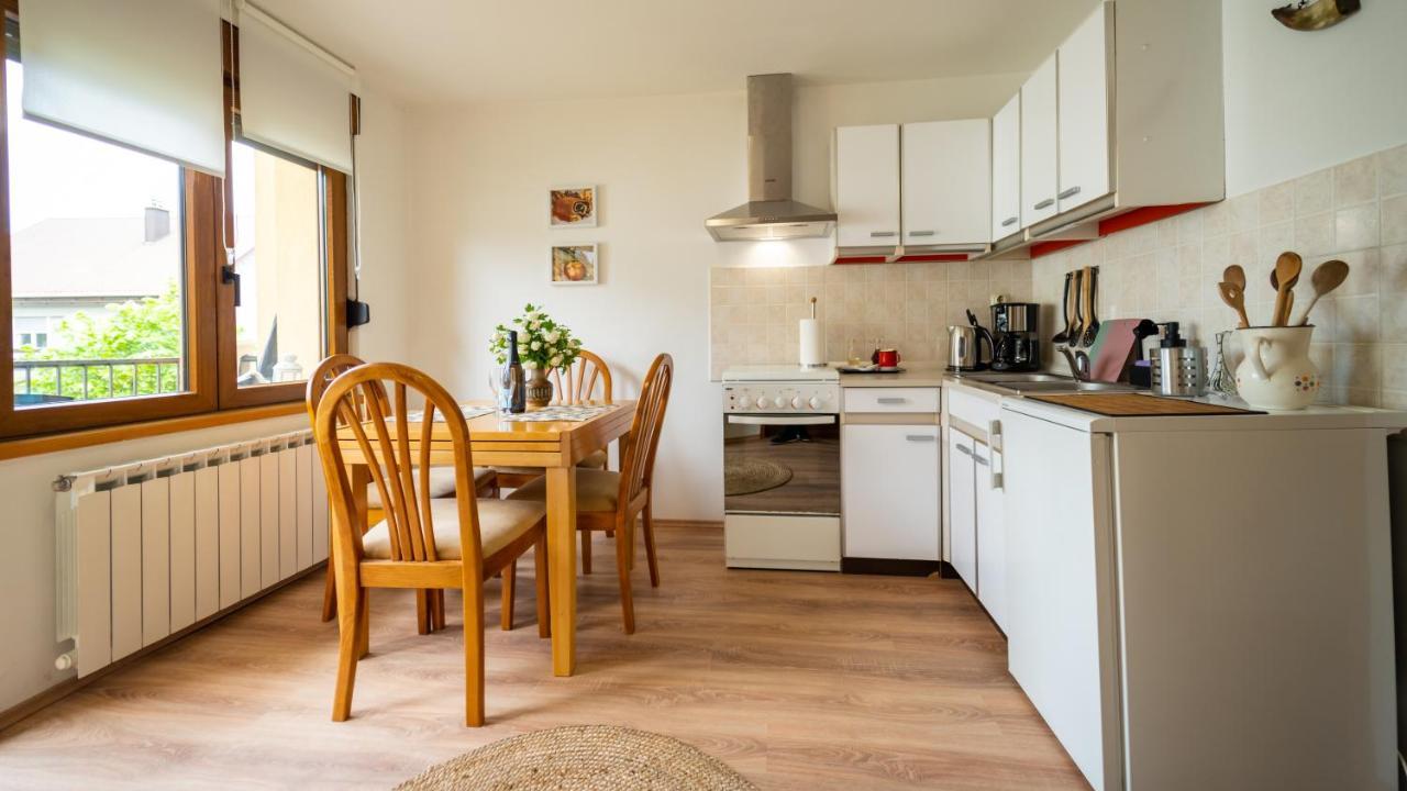 Apartmani Gruzdovo Делнице Экстерьер фото